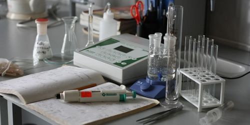Розробка методик аналізу лікарських препаратів, методик для валідації відмивки обладнання і лабораторного посуду методом ВЕРХ